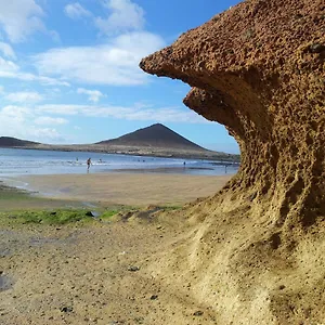 - Cerca De La Playa El Médano